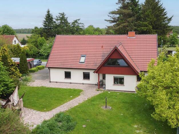 Einfamilienhaus zum Kauf 315.000 € 8 Zimmer 179 m² 7.500 m² Grundstück Stremlow Tribsees 18465