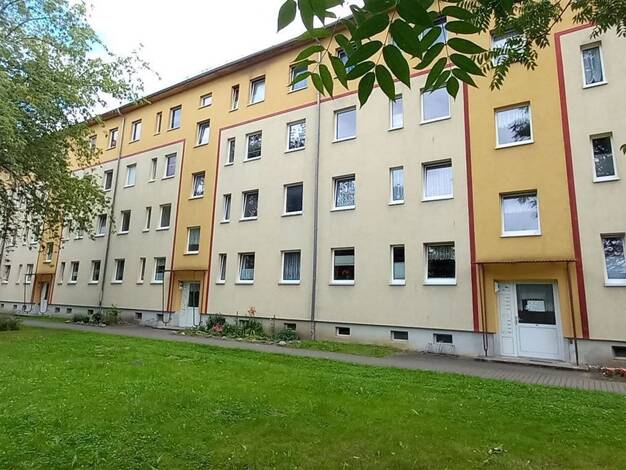 Wohnung zur Miete 448 € 2,5 Zimmer 64 m² 2. Geschoss Clara-Zetkin-Straße 15E Güstrow Güstrow 18273