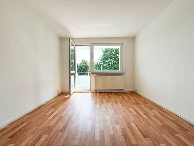 Wohnung zur Miete 319 € 2 Zimmer 49,1 m² EG Sternplatz 4 Westend Plauen 08523