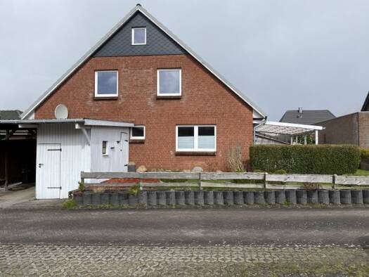 Doppelhaushälfte zur Miete 975 € 4 Zimmer 99 m² 250 m² Grundstück frei ab 01.01.2026 Schleswig 24837