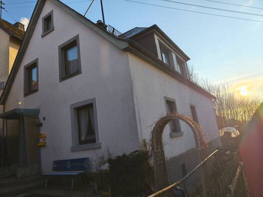 Einfamilienhaus zum Kauf provisionsfrei 59.000 € 7 Zimmer 120 m² 200 m² Grundstück Göhren Schwarzenbach a.Wald 95131