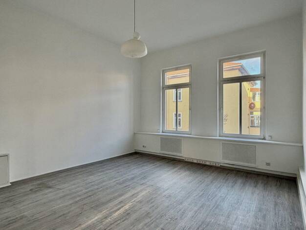 Wohnung zum Kauf provisionsfrei 239.000 € 3 Zimmer 95 m² 2. Geschoss Westvorstadt Weimar 99423