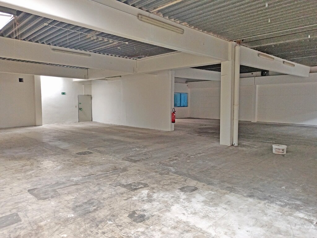 Lagerhalle zur Miete 8,50 € 1.200 m²<br/>Lagerfläche Geiselbullach Olching 82140