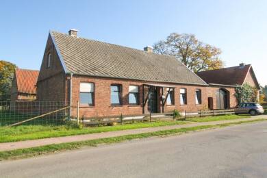 Einfamilienhaus zum Kauf provisionsfrei 110.000 € 6 Zimmer 165 m² 1.597 m² Grundstück frei ab sofort Brewitz 26 Brewitz Salzwedel 29410