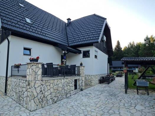 Haus zum Kauf 825.000 € 11 Zimmer 450 m² Plitvička Jezera