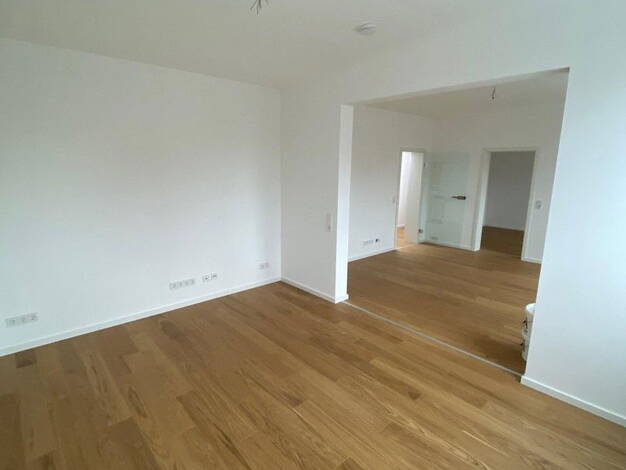 Wohnung zur Miete 1.200 € 3 Zimmer 90,5 m² Dachgeschoss, 2. Geschoss frei ab 01.11.2025 Marktstr. 13 Nienburg Nienburg/Weser 31582
