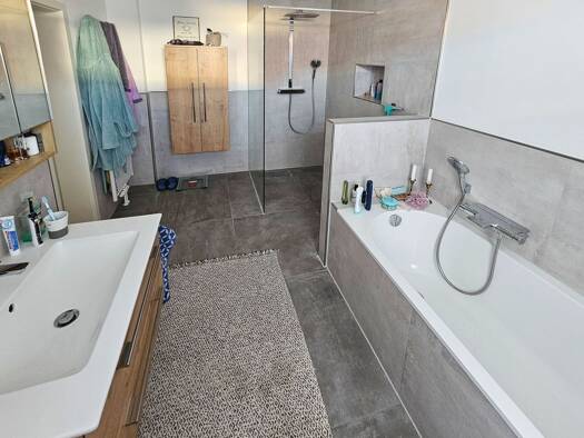 Wohnung zur Miete 960 € 4 Zimmer 99,6 m² Geschoss 1/3 frei ab 01.05.2026 Ottersleben Magdeburg 39116