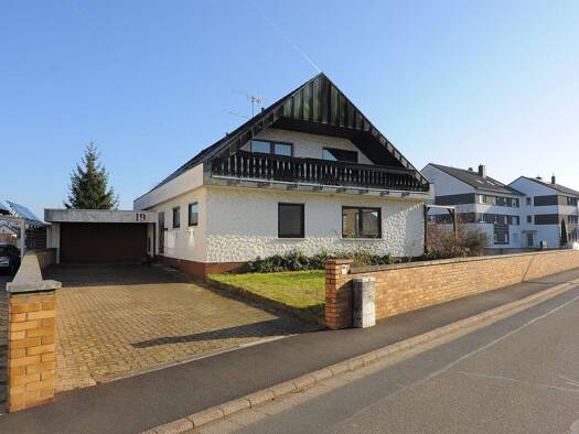 Einfamilienhaus zum Kauf 595.000 € 7 Zimmer 222 m² 701 m² Grundstück frei ab sofort Großwallstädter Straße 19 Niedernberg 63843