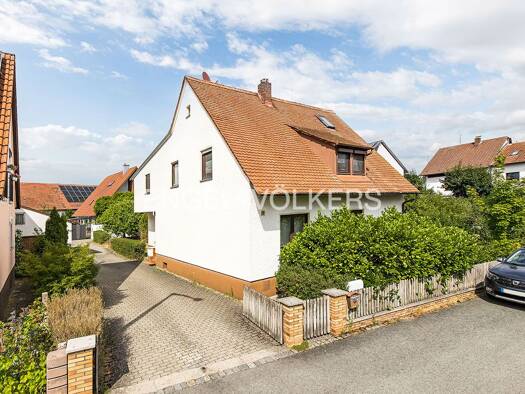 Haus zum Kauf 495.000 € 8 Zimmer 154 m² 771 m² Grundstück Wellerstadt Baiersdorf 91083