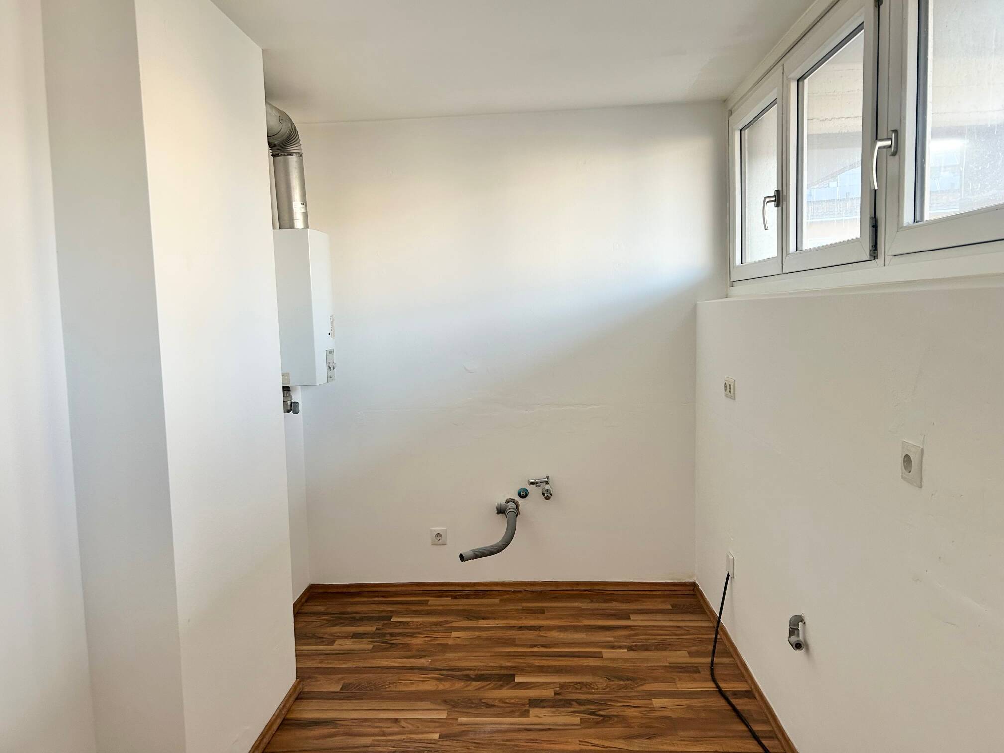 ***COMING HOME*** GEPFLEGTE 2 ZIMMER WOHNUNG IN TOP LAGE – Sulzbacher Str. 27/31, 90489 Nürnberg – Vorschaubild 3