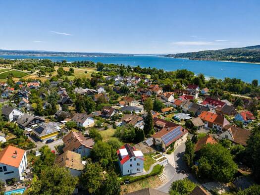 Einfamilienhaus zum Kauf provisionsfrei 1.350.000 € 8 Zimmer 205 m² 547 m² Grundstück Gaienhofen Gaienhofen 78343