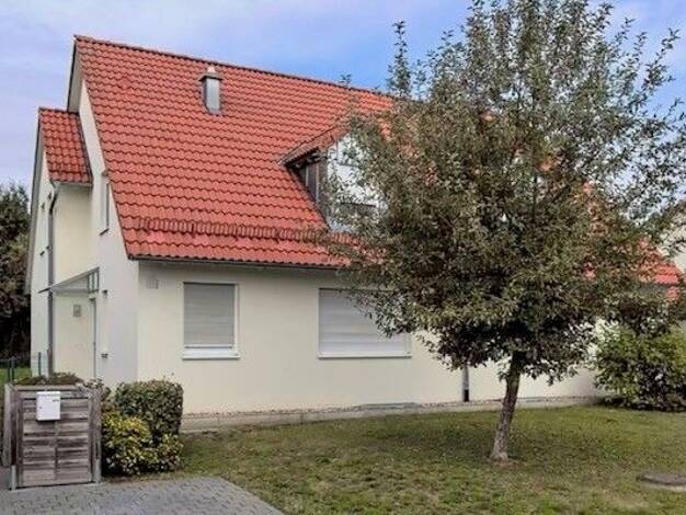 Doppelhaushälfte zum Kauf 259.000 € 4 Zimmer 135 m² 498 m² Grundstück Kulmain 95508