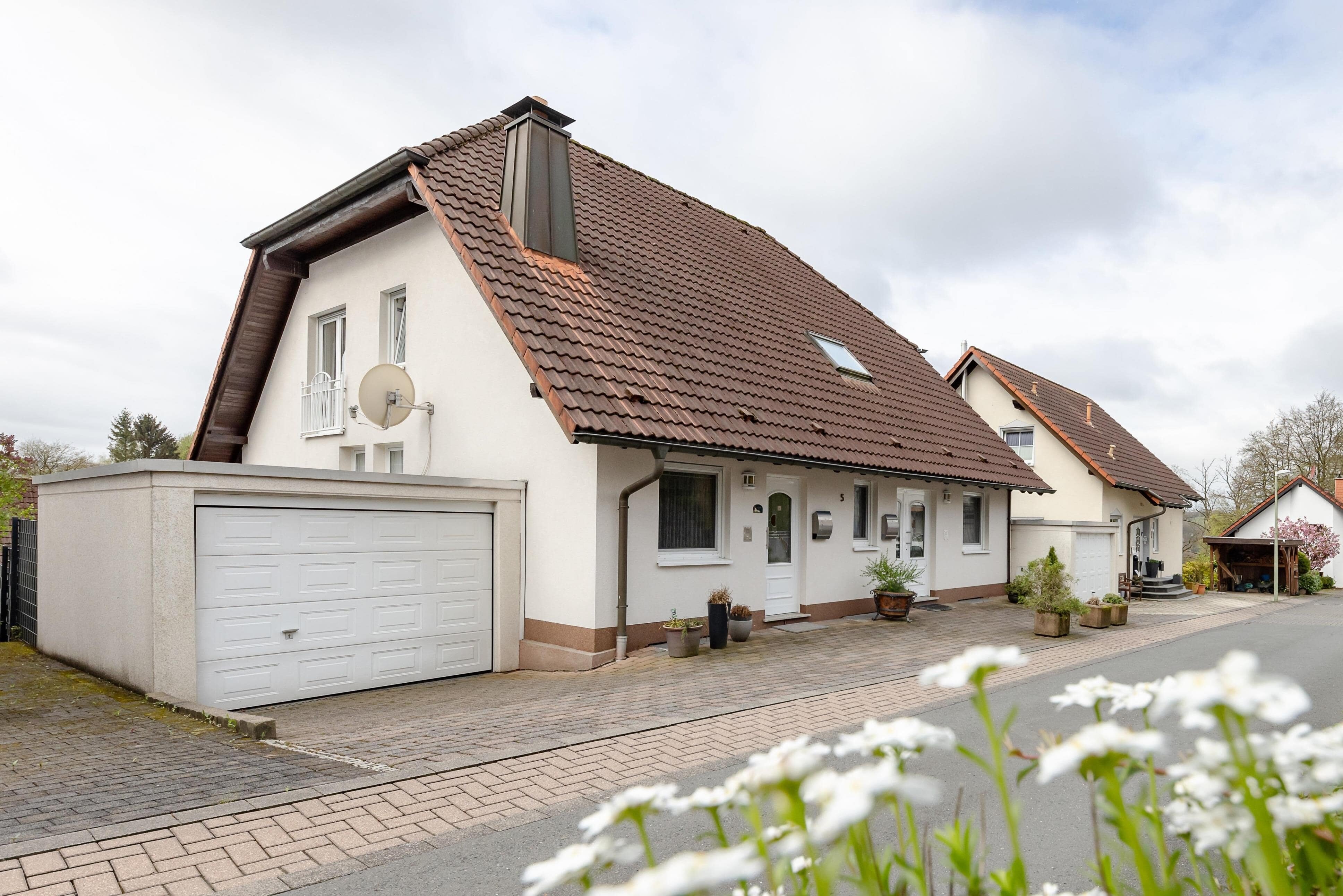 Mehrfamilienhaus zum Kauf 675.000 € 9 Zimmer 272 m²<br/>Wohnfläche 500 m²<br/>Grundstück Altenvoerde Ennepetal 58256