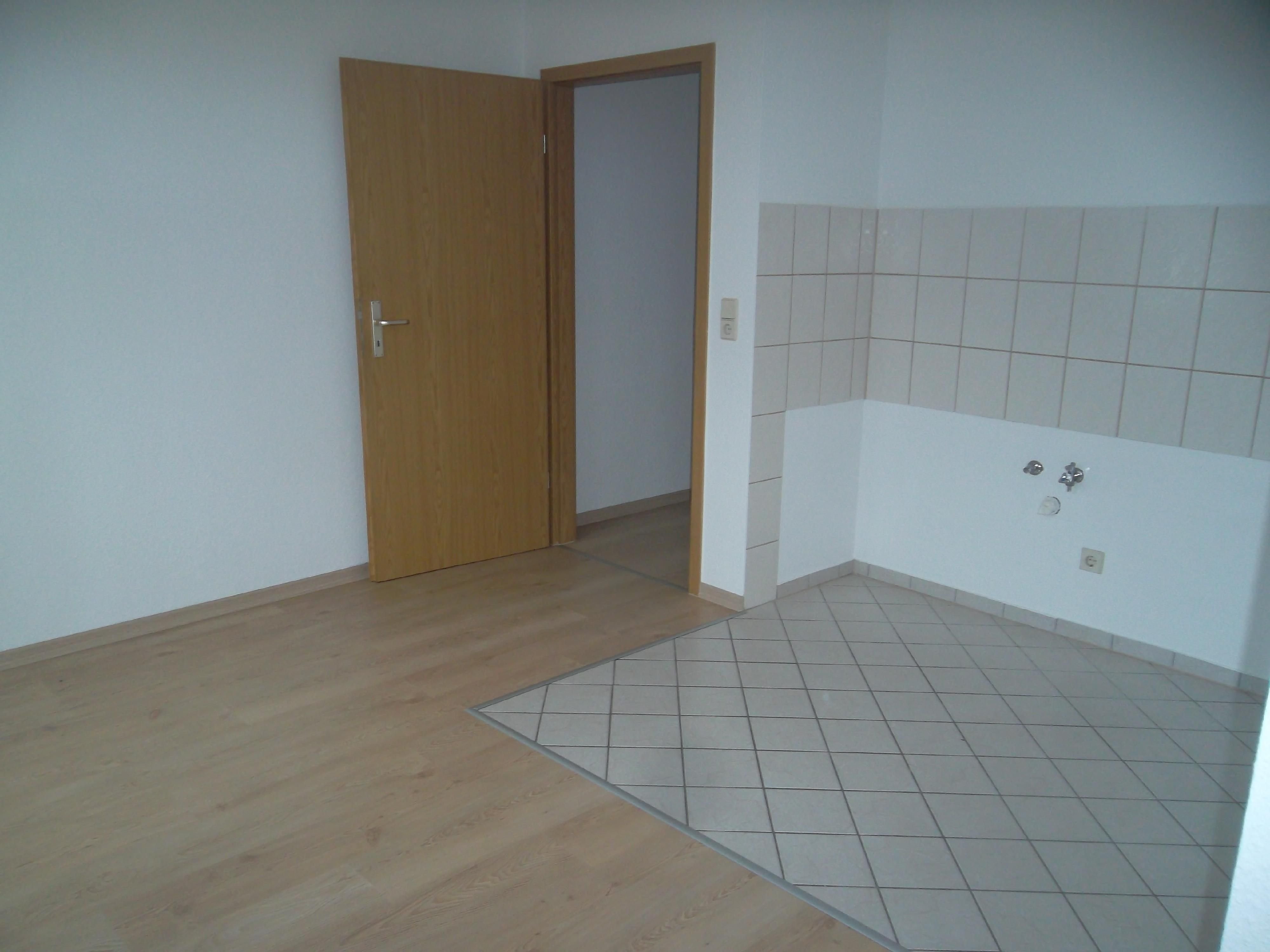 Wohnung zur Miete 210 € 1 Zimmer 38,6 m²<br/>Wohnfläche 2.<br/>Geschoss Rosa-Luxemburg-Straße 22 Meerane Meerane 08393