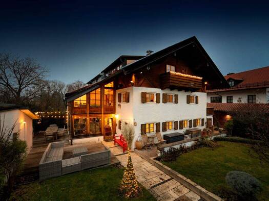 Bauernhaus zum Kauf 1.860.000 € 5 Zimmer 205 m² 354 m² Grundstück Grünwald 82031