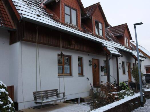 Reihenmittelhaus zum Kauf 370.000 € 7 Zimmer 173 m² 250 m² Grundstück Schuckenbaum Leopoldshöhe 33818