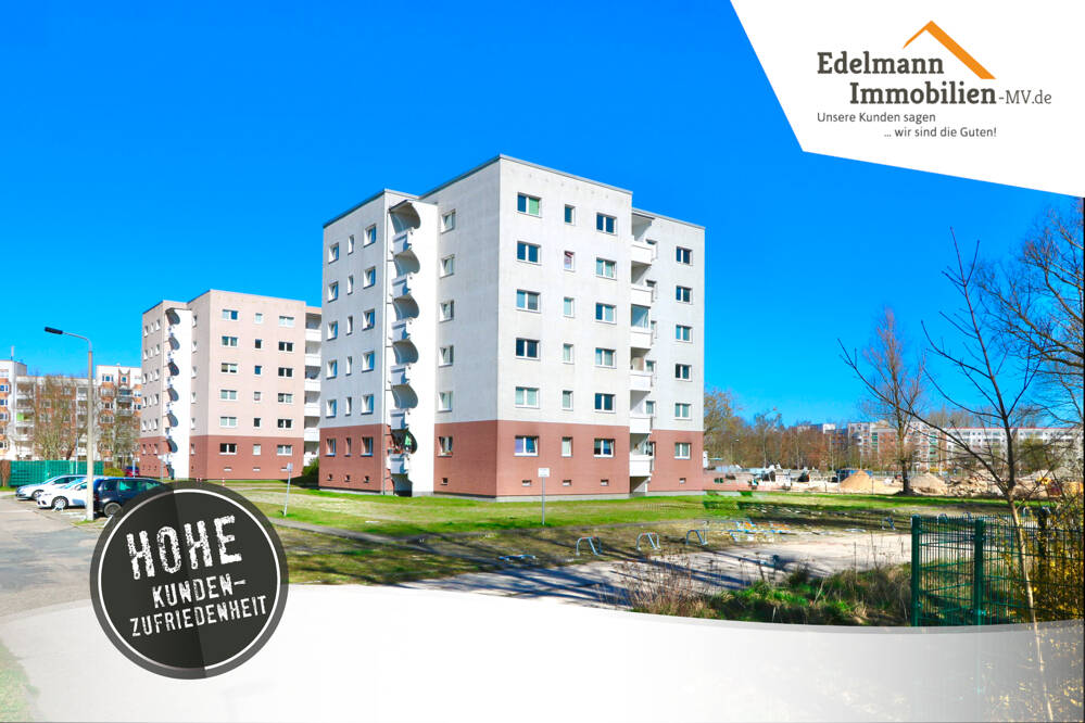 Immobilie in Rostock - Sonnige 2- Raum Wohnung, ca. 35m², Stellplatz über den Dächern des Rostocker Stadtgebiets Schmarl! - Bild 0