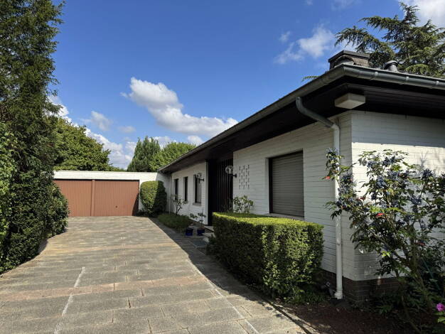 Bungalow zum Kauf provisionsfrei 560.000 € 4 Zimmer 132 m² 1.069 m² Grundstück Beckrath Mönchengladbach-Beckrath 41189