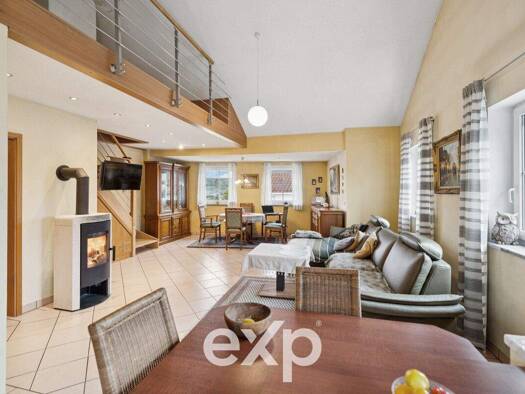 Mehrfamilienhaus zum Kauf 300.000 € 6 Zimmer 200 m² 650 m² Grundstück Bodenwöhr 92439