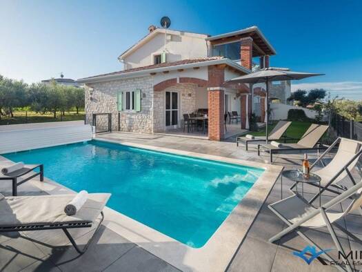 Einfamilienhaus zum Kauf 750.000 € 4 Zimmer 177 m² 217 m² Grundstück Novigrad 52466