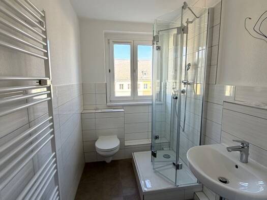 Wohnung zur Miete 380 € 2 Zimmer 58,5 m² 2. Geschoss August-Bebel-Straße 3 Zeulenroda Zeulenroda-Triebes 07937