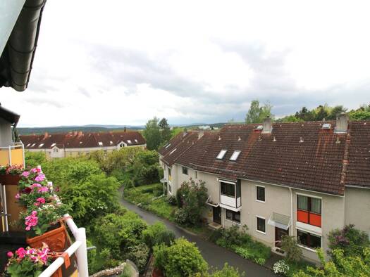 Studio zur Miete 720 € 3 Zimmer 75 m² 3. Geschoss frei ab 01.10.2025 Roter Hügel Bayreuth 95445