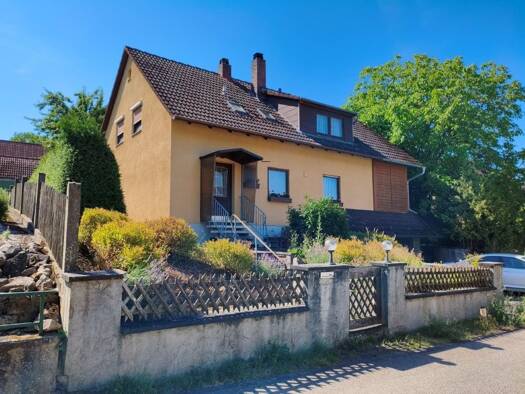 Einfamilienhaus zum Kauf 220.000 € 4 Zimmer 116 m² 699 m² Grundstück frei ab 01.01.2027 Hirtengäßchen 11 Schillingsfürst Schillingsfürst 91583
