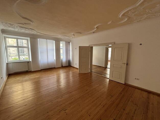 Wohnung zur Miete 980 € 3 Zimmer 142 m² frei ab sofort Dinkelsbühl 91550