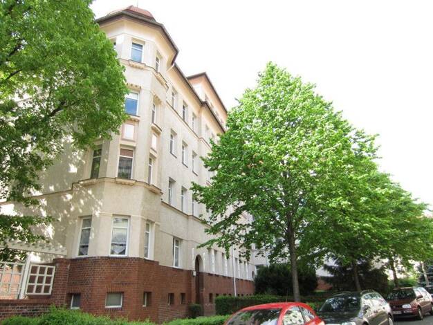Wohnung zur Miete 607 € 4,5 Zimmer 74,4 m² 2. Geschoss frei ab 01.09.2026 Posadowskyanlagen 1 Reudnitz-Thonberg Südost 04317