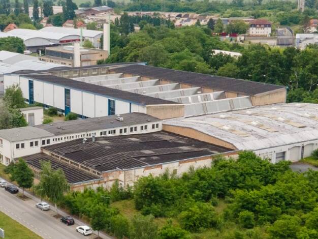 Lagerhalle zur Miete 12.088 m² Lagerfläche teilbar ab 990 m² Radebeul 01445