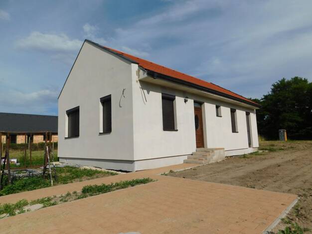 Bungalow zum Kauf - Erstbezug provisionsfrei als Kapitalanlage geeignet 249.900 € 3,5 Zimmer 92 m² 1.000 m² Grundstück Cserszegtomaj 8372