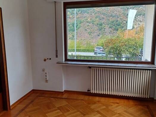 Einfamilienhaus zum Kauf 329.000 € 5 Zimmer 140 m² 1.200 m² Grundstück frei ab sofort Brauselaystraße 25 Cond Cochem 56812