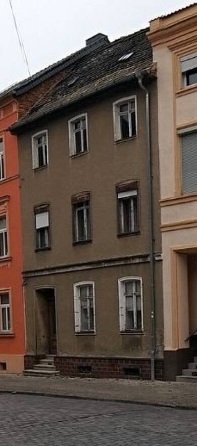 Stadthaus zum Kauf provisionsfrei 25.000 € 10 Zimmer 200 m² 164 m² Grundstück Köthen Köthen (Anhalt) 06366