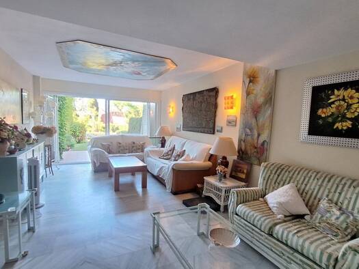 Haus zum Kauf 680.000 € 182 m² Estepona 29680