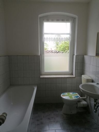 Wohnung zur Miete 300 € 1 Zimmer 35 m² 1. Geschoss Gartenstraße 1d Bernburg Bernburg 06406