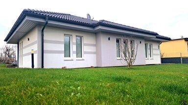 Einfamilienhaus zur Miete 1.350 € 5 Zimmer 150 m² 1.265 m² Grundstück frei ab sofort Cobstädt Drei Gleichen 99869