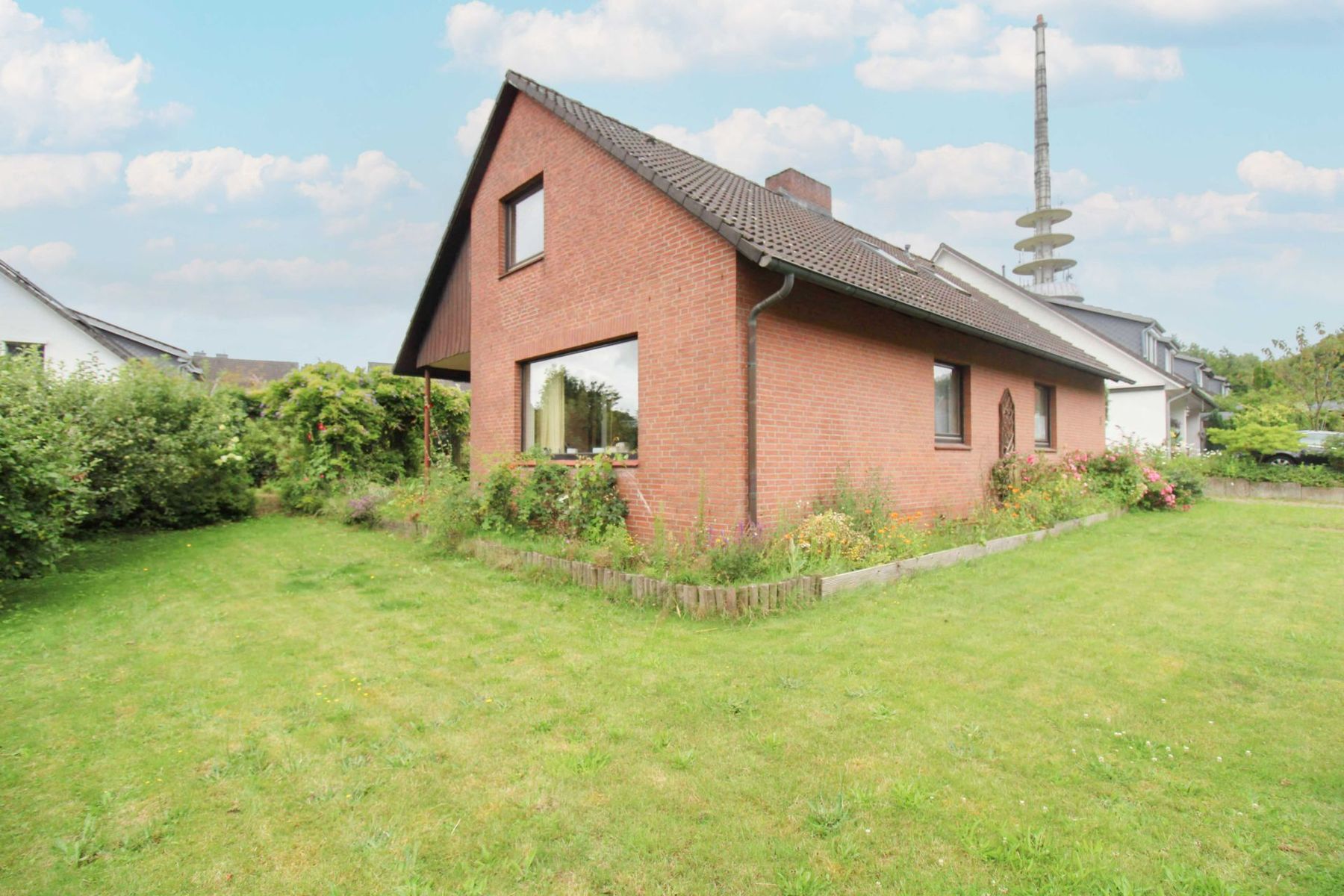 Einfamilienhaus zum Kauf 450.000 € 6 Zimmer 201,3 m²<br/>Wohnfläche 740,3 m²<br/>Grundstück Langenrehm Rosengarten 21224