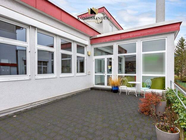 Haus zum Kauf 1.249.000 € 10 Zimmer 1.668 m² Grundstück Sersheim 74372