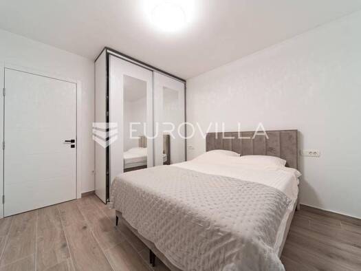 Wohnung zur Miete - Erstbezug 650 € 1 Zimmer 47,2 m² 3. Geschoss Zeleno polje Osijek 31000