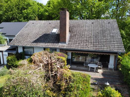Einfamilienhaus zum Kauf 419.000 € 5 Zimmer 160 m² 1.060 m² Grundstück frei ab sofort Bad Segeberg 23795