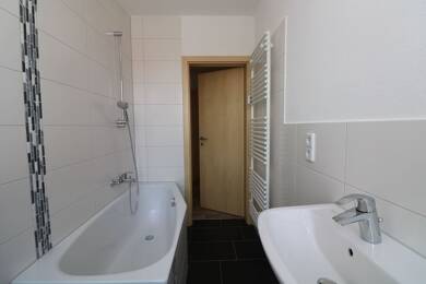 Wohnung zur Miete 599 € 4 Zimmer 84,1 m² 3. Geschoss Karl-Günzel-Straße 20 Wasserberg - Nord Freiberg 09599