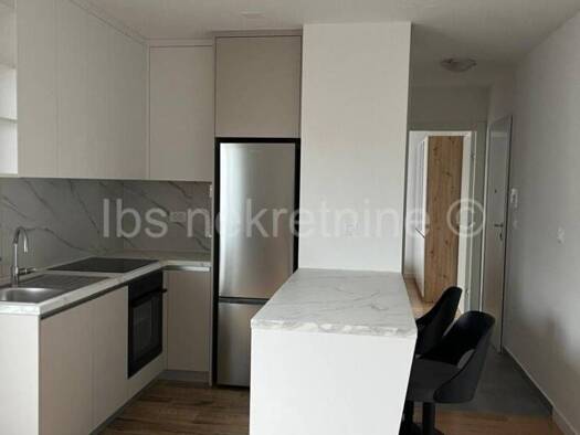 Wohnung zur Miete 750 € 2 Zimmer 38 m² 2. Geschoss Split 21000
