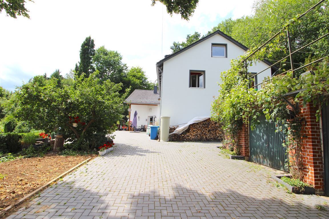 Mehrfamilienhaus zum Kauf 549.000 € 10 Zimmer 310 m²<br/>Wohnfläche 2.180 m²<br/>Grundstück Adelebsen Adelebsen 37139