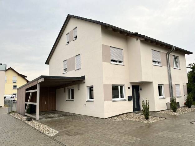Doppelhaushälfte zur Miete 1.540 € 5 Zimmer 140 m² 140 m² Grundstück frei ab 01.09.2026 Sütterlinstraße 2 a Schwandorf Schwandorf 92421