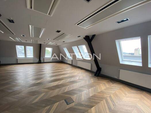 Bürofläche zur Miete 739,3 m² Bürofläche teilbar ab 337,6 m² Mühlenstraße 32 Altstadt Düsseldorf 40213