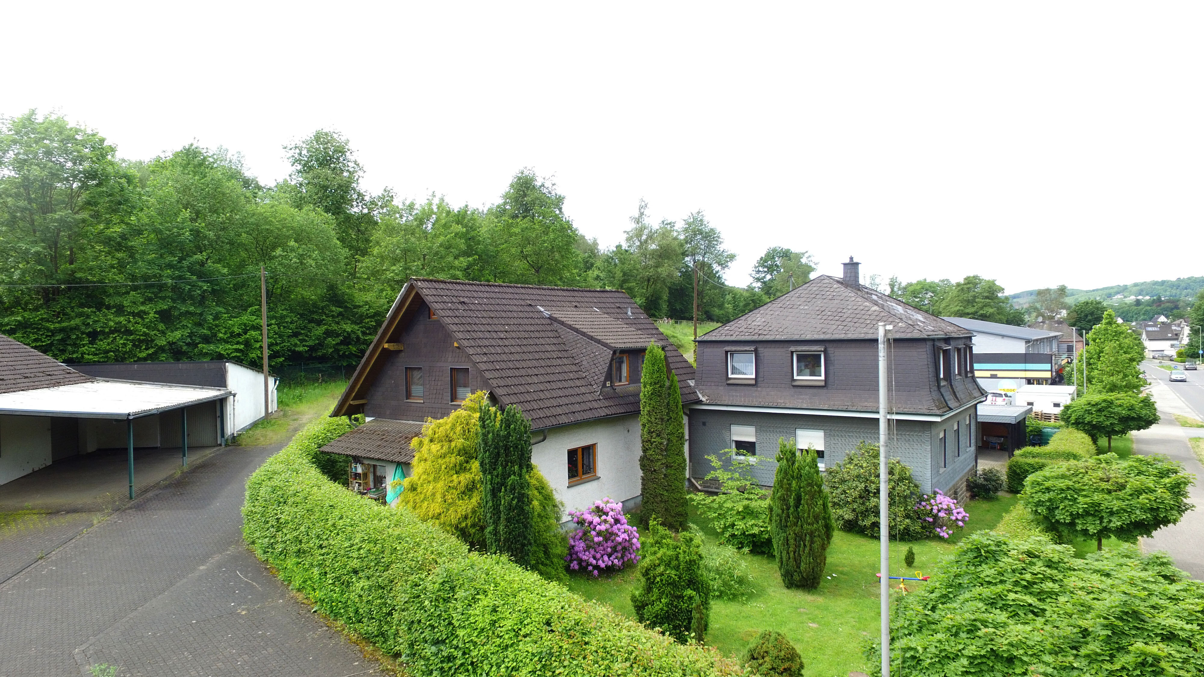 Mehrfamilienhaus zum Kauf 494.000 € 10 Zimmer 240 m²<br/>Wohnfläche 1.600 m²<br/>Grundstück Bergneustadt Bergneustadt 51702