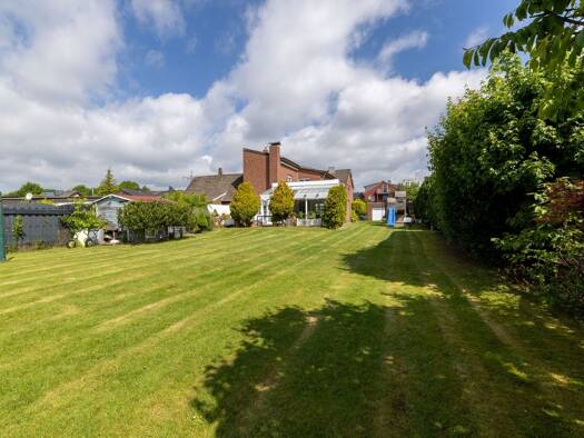 Einfamilienhaus zum Kauf 879.000 € 10 Zimmer 334 m² 1.197 m² Grundstück frei ab 15.12.2026 Elsa-Brändström-Weg 39 Berg Fidel Hiltrup 48165