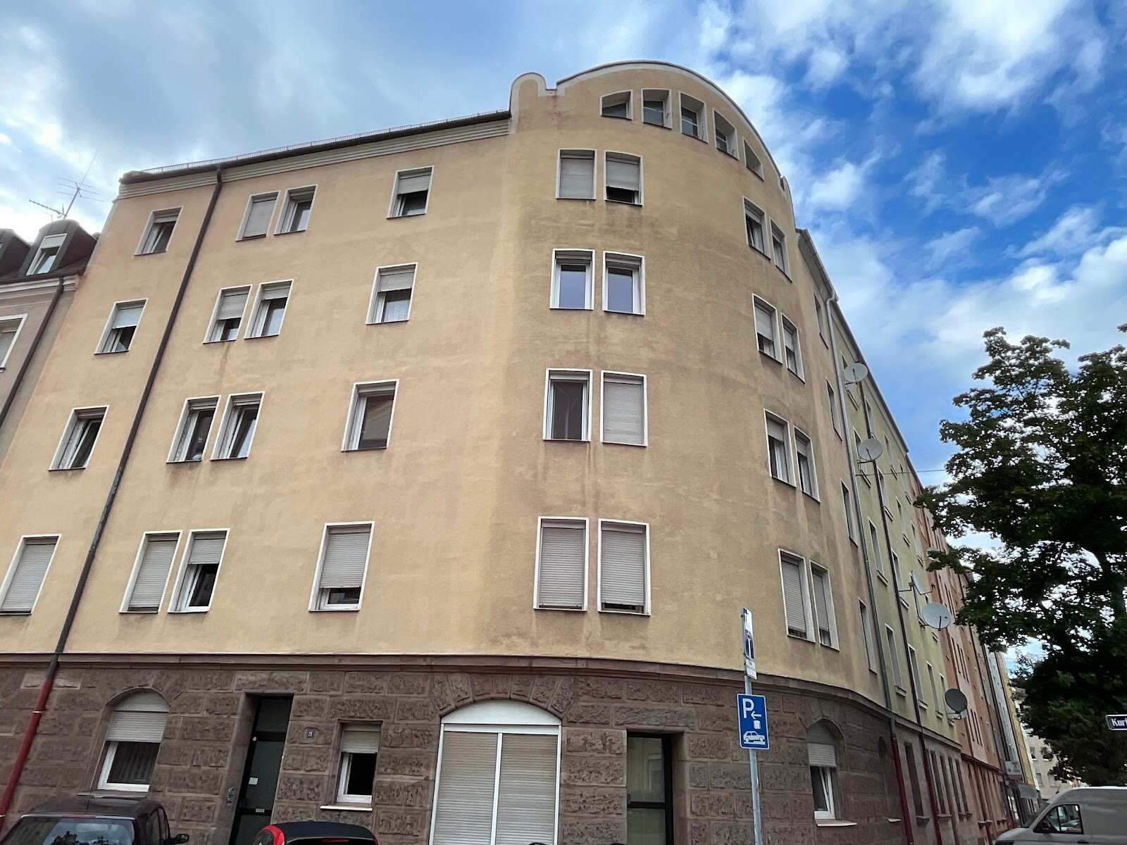 Wohnung zur Miete 791 € 3 Zimmer 70 m²<br/>Wohnfläche 4.<br/>Geschoss 01.12.2024<br/>Verfügbarkeit Kurfürstenstraße 21 Gugelstraße Nürnberg 90459