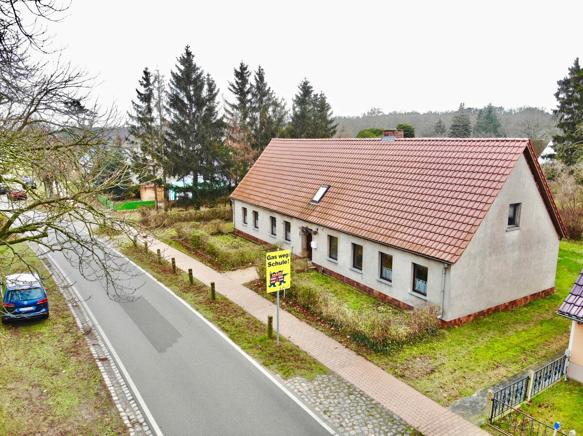 Einfamilienhaus zum Kauf 61.000 € 8 Zimmer 206 m²<br/>Wohnfläche 2.201 m²<br/>Grundstück Leopoldshagen 17375