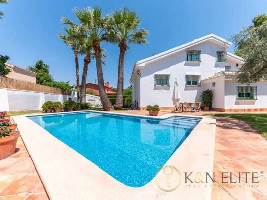 Chalet zum Kauf 1.170.000 € 6 Zimmer 420 m² Calle De La Encina Alicante 03015